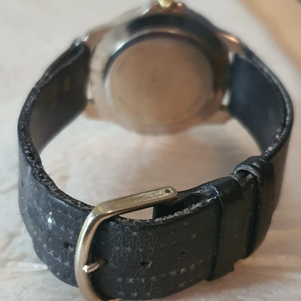 10/$20 Vintage America Perry Ellis Silver/Blue Leather Men's Watch